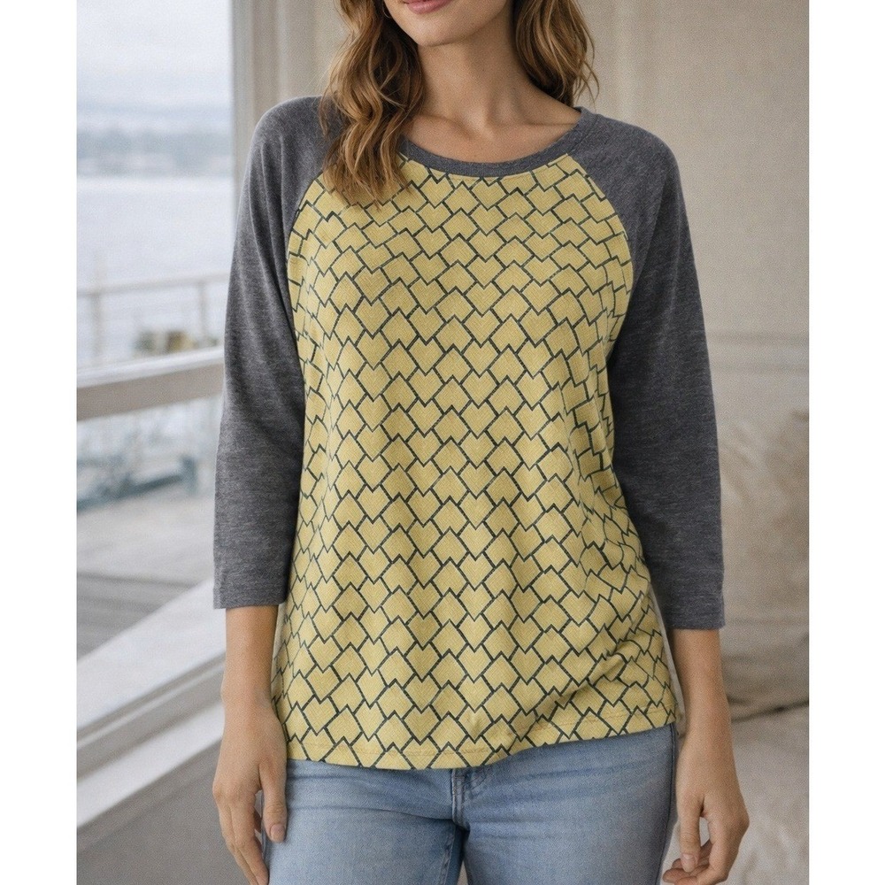 LuLaRoe Randy Baseball Tee Womens‎ Large Yellow Grey Geometric Raglan 3/4 Sleeve